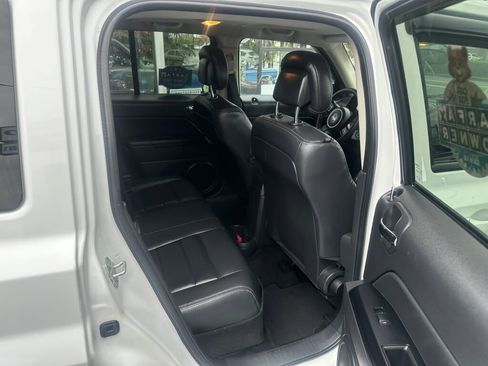 Used 2015 Jeep Patriot High Altitude AWD/4WD image 13