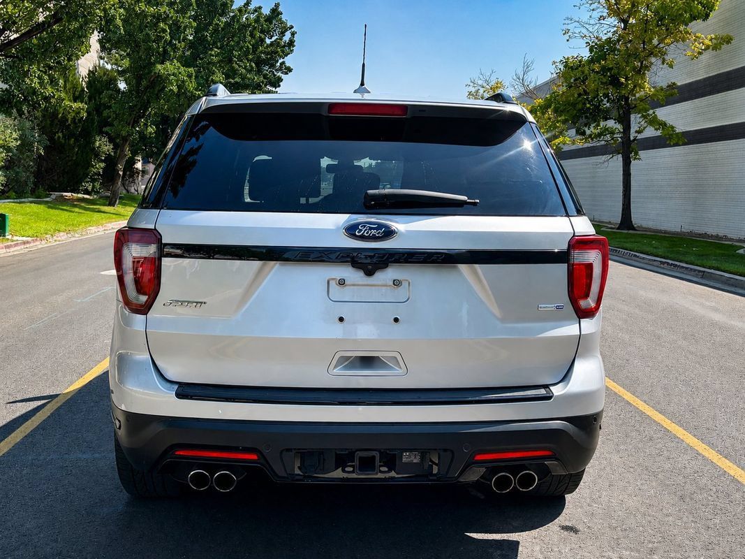 Used 2018 Ford Explorer Sport w/ Equipment Group 401A AWD/4WD image 4