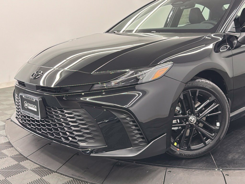 New 2026 Toyota Camry SE FWD image 3