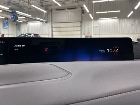 New 2026 Lincoln Navigator Reserve AWD/4WD image 16