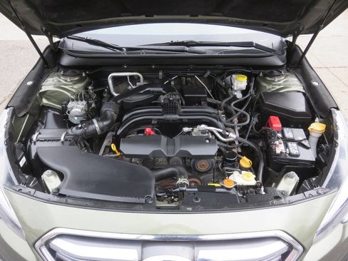 Used 2018 Subaru Outback 2.5i Touring image 38