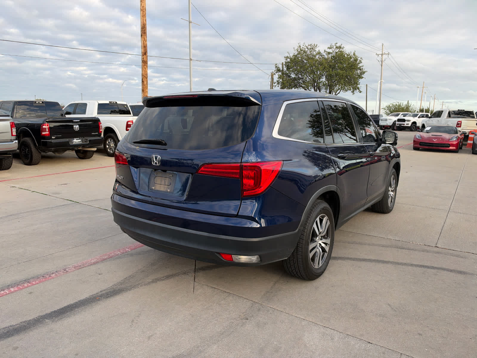Used 2017 Honda Pilot EX-L image 3