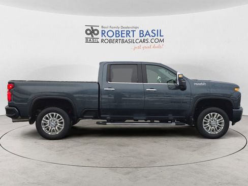Used 2020 Chevrolet Silverado 2500 High Country w/ Safety Package II image 6
