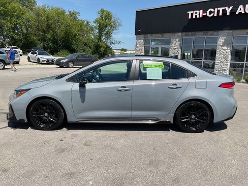 Used 2022 Toyota Corolla SE FWD image 3