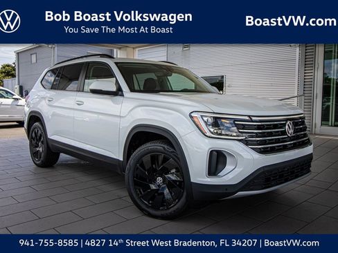 New 2026 Volkswagen Atlas SE FWD image 1