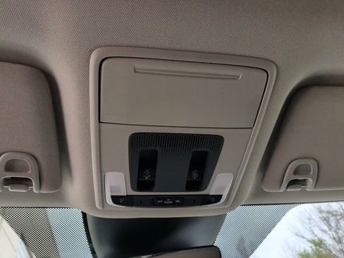 Certified 2023 Honda Pilot Touring image 26