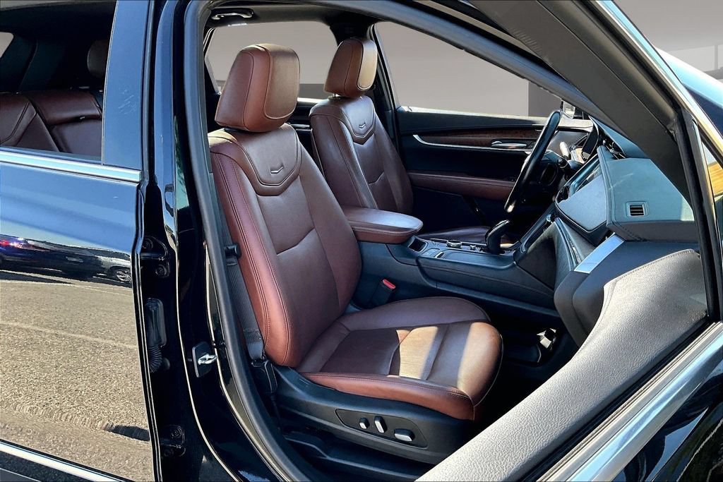 Used 2021 Cadillac XT5 Premium Luxury FWD image 7