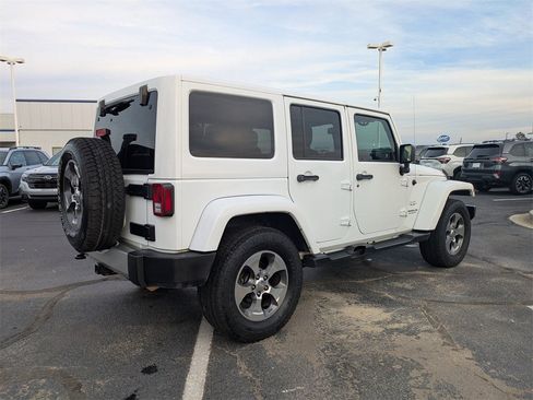 Used 2017 Jeep Wrangler Unlimited Sahara w/ Max Tow Package image 5