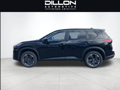 Used 2024 Nissan Rogue SV AWD/4WD image 18