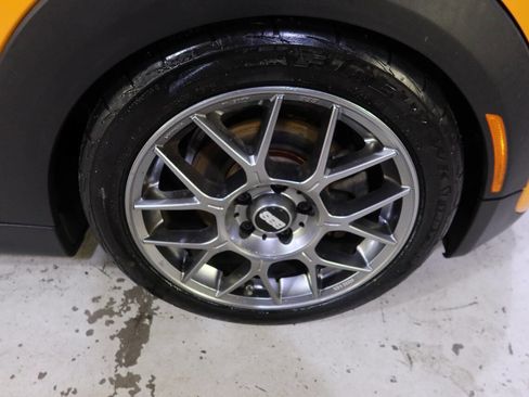 Used 2015 MINI Cooper S image 39