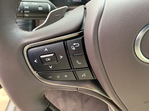 Used 2021 Lexus ES 350 Ultra Luxury w/ Accessory Package 2 FWD image 19
