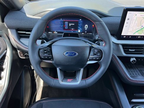 Certified 2025 Ford Explorer ST w/ Sun And Sound Package AWD/4WD image 15