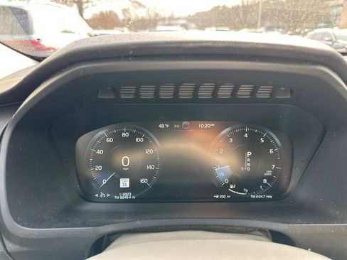 Used 2016 Volvo XC90 T6 Momentum w/ Momentum Plus Package image 21