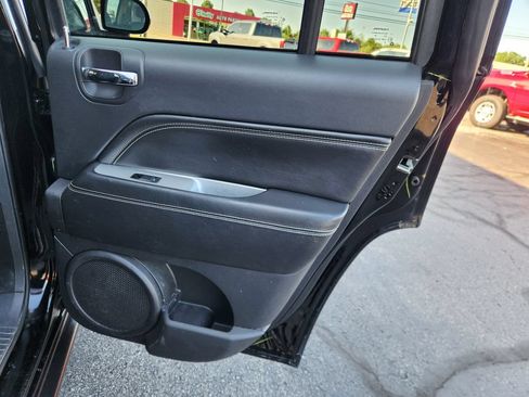 Used 2017 Jeep Compass High Altitude FWD image 13