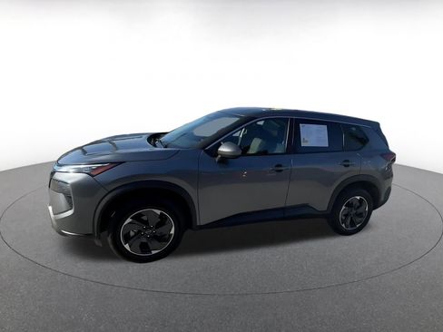 Used 2025 Nissan Rogue SV image 8