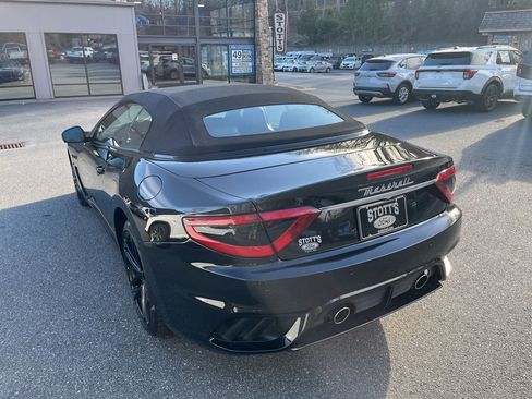 Used 2018 Maserati GranTurismo MC image 9