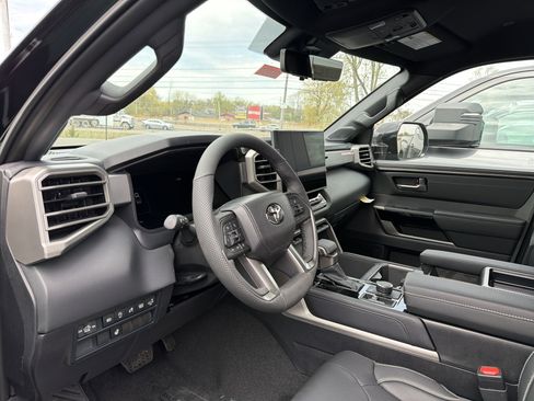 New 2026 Toyota Tundra Limited AWD/4WD image 16