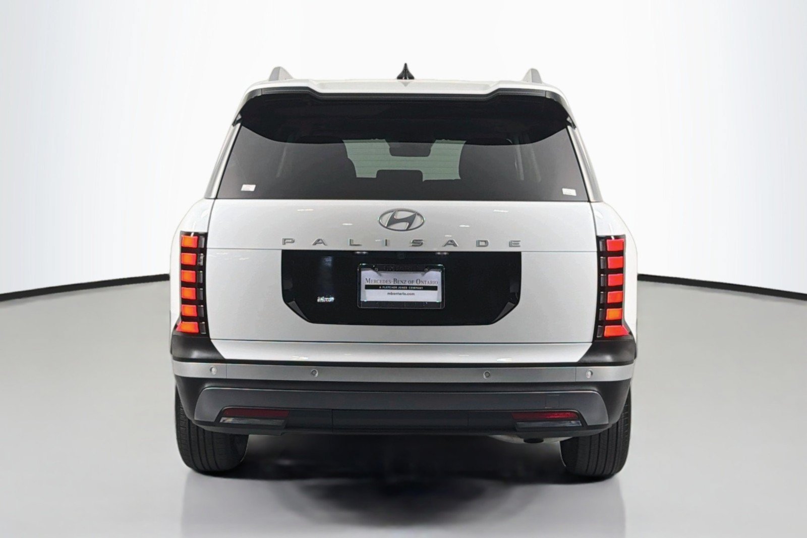 Used 2026 Hyundai Palisade SEL FWD image 3