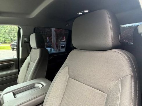 Used 2025 Chevrolet Silverado 2500 LT w/ Convenience Package AWD/4WD image 5