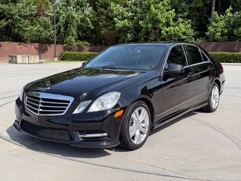 Used 2013 Mercedes-Benz E 350 BlueTEC Sedan image 1