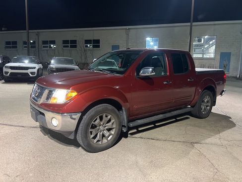 Used 2019 Nissan Frontier SL image 4