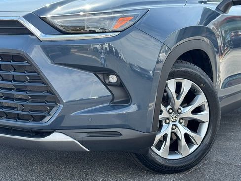 Used 2024 Toyota Grand Highlander Limited image 5