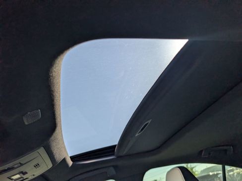 Used 2022 Lexus IS 350 F Sport image 11