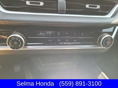 Used 2025 Chevrolet Equinox LT AWD/4WD image 20