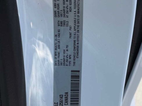 New 2026 Chrysler Pacifica Select AWD/4WD image 33