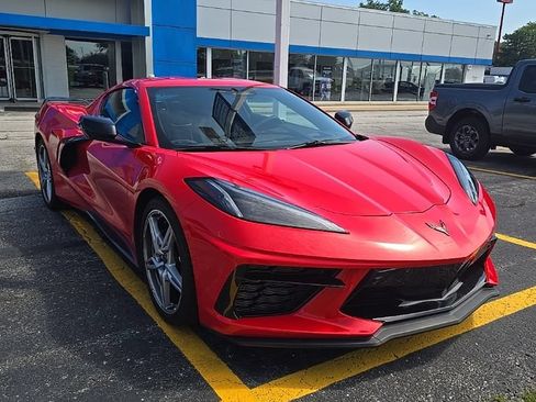 Used 2024 Chevrolet Corvette Stingray Preferred Cpe w/ Z51 Performance Package RWD image 2