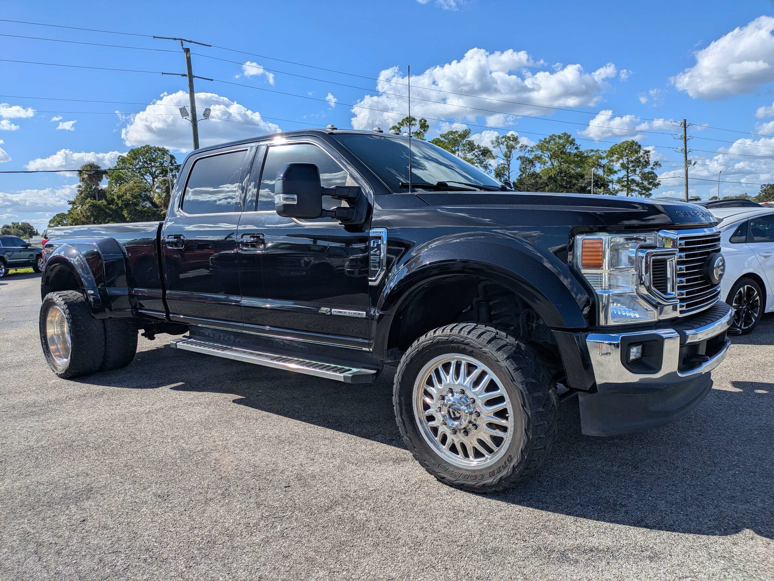 Used 2022 Ford F450 Lariat w/ Lariat Ultimate Package AWD/4WD image 2
