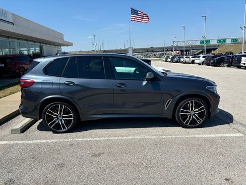 Used 2020 BMW X5 M50i w/ Executive Package image 4