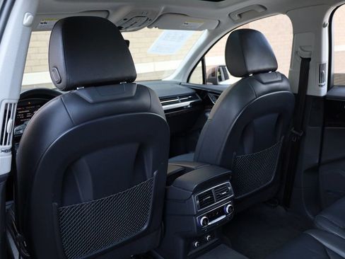 Used 2018 Audi Q7 3.0T Prestige w/ Prestige Package image 21
