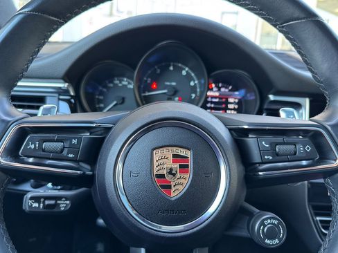 Used 2024 Porsche Macan AWD/4WD image 26
