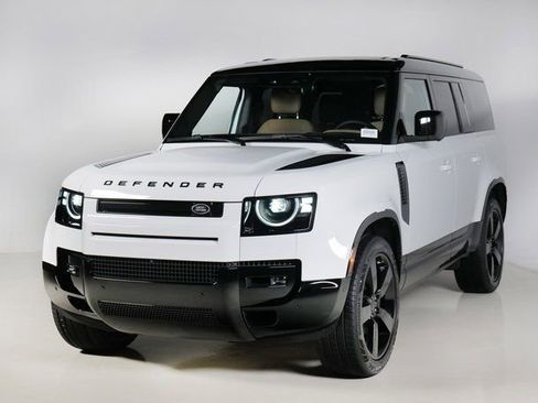 New 2026 Land Rover Defender 130 X-Dynamic SE image 1