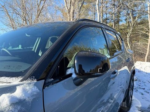 New 2026 Volvo XC40 B5 Ultra w/ Protection Package Premier image 8