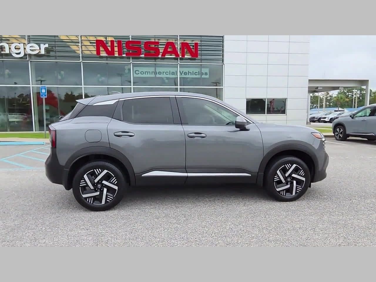 Used 2025 Nissan Kicks SV FWD image 36