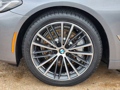 Used 2023 BMW 530i w/ Premium Package RWD image 10