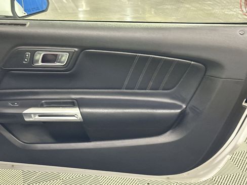 Used 2021 Ford Mustang Premium image 37