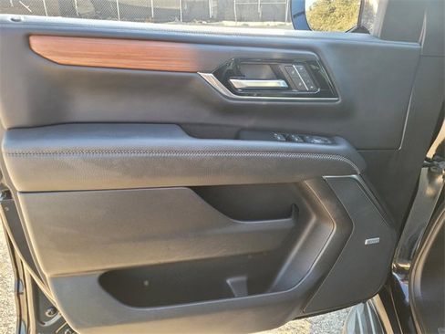 Used 2025 GMC Yukon Denali image 18