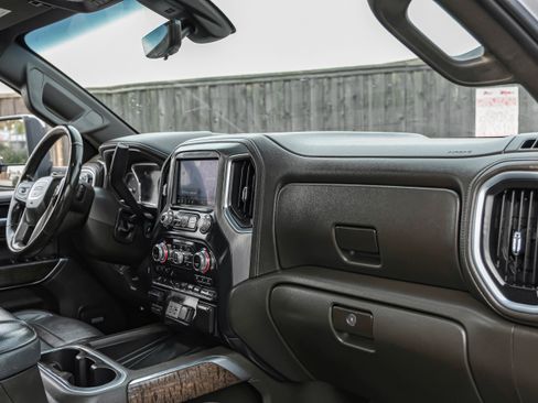 Used 2021 GMC Sierra 3500 Denali w/ Denali Ultimate Package image 14