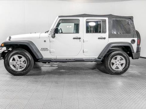 Used 2015 Jeep Wrangler Unlimited Sport w/ Quick Order Package 24S AWD/4WD image 3