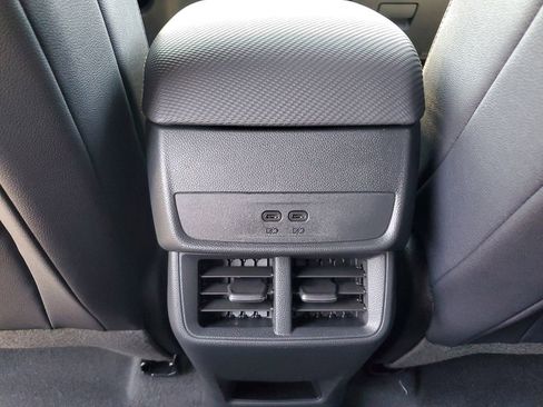 New 2026 Chevrolet Equinox LT w/ Convenience Package II FWD image 13