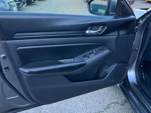 Used 2022 Nissan Altima 2.5 S image 24