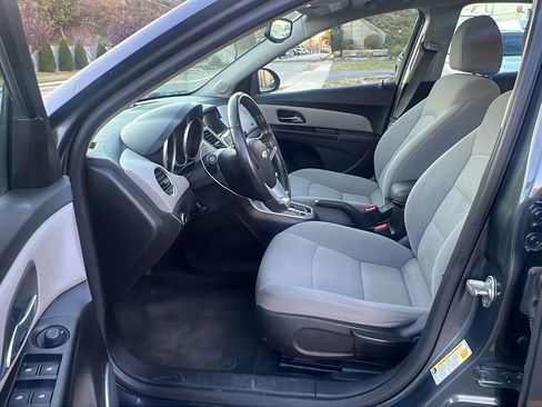 Used 2013 Chevrolet Cruze LT w/ All-Star Edition image 27
