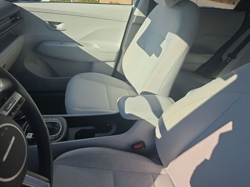 Used 2025 Hyundai Kona SEL image 21