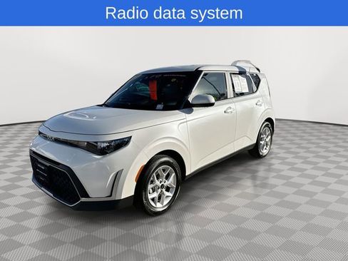 Certified 2023 Kia Soul LX w/ LX Technology Package image 4