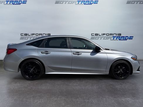 Used 2024 Honda Civic Sport image 4