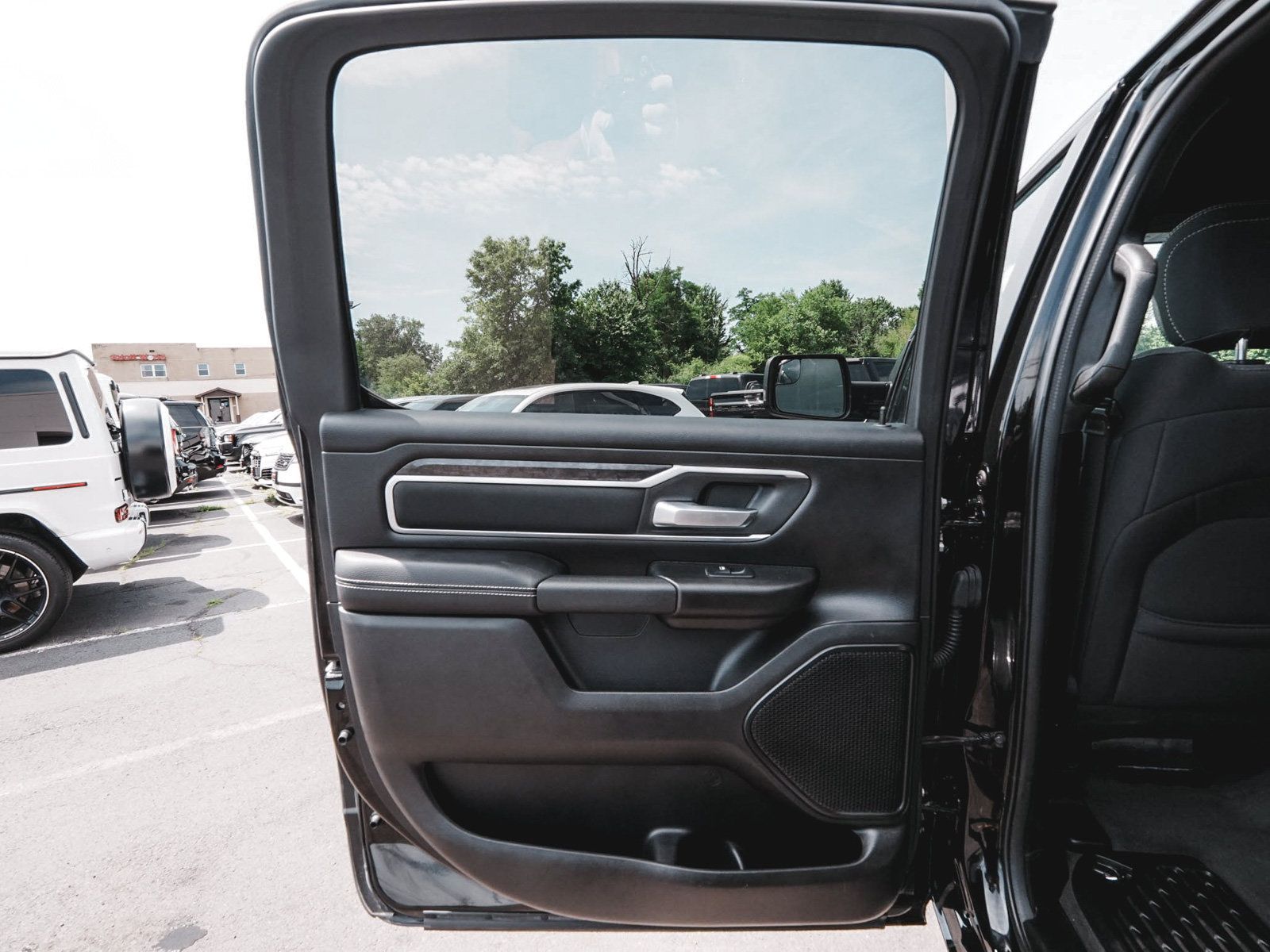 Used 2023 RAM 1500 Big Horn AWD/4WD image 12