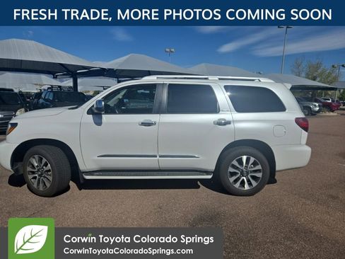Used 2022 Toyota Sequoia Limited AWD/4WD image 5